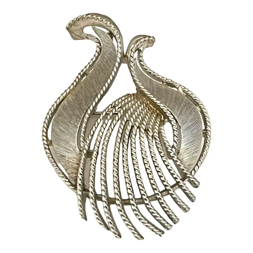 Vintage 1960s Lisner Swan Brooch Textured Silver Tone Pin - 8U